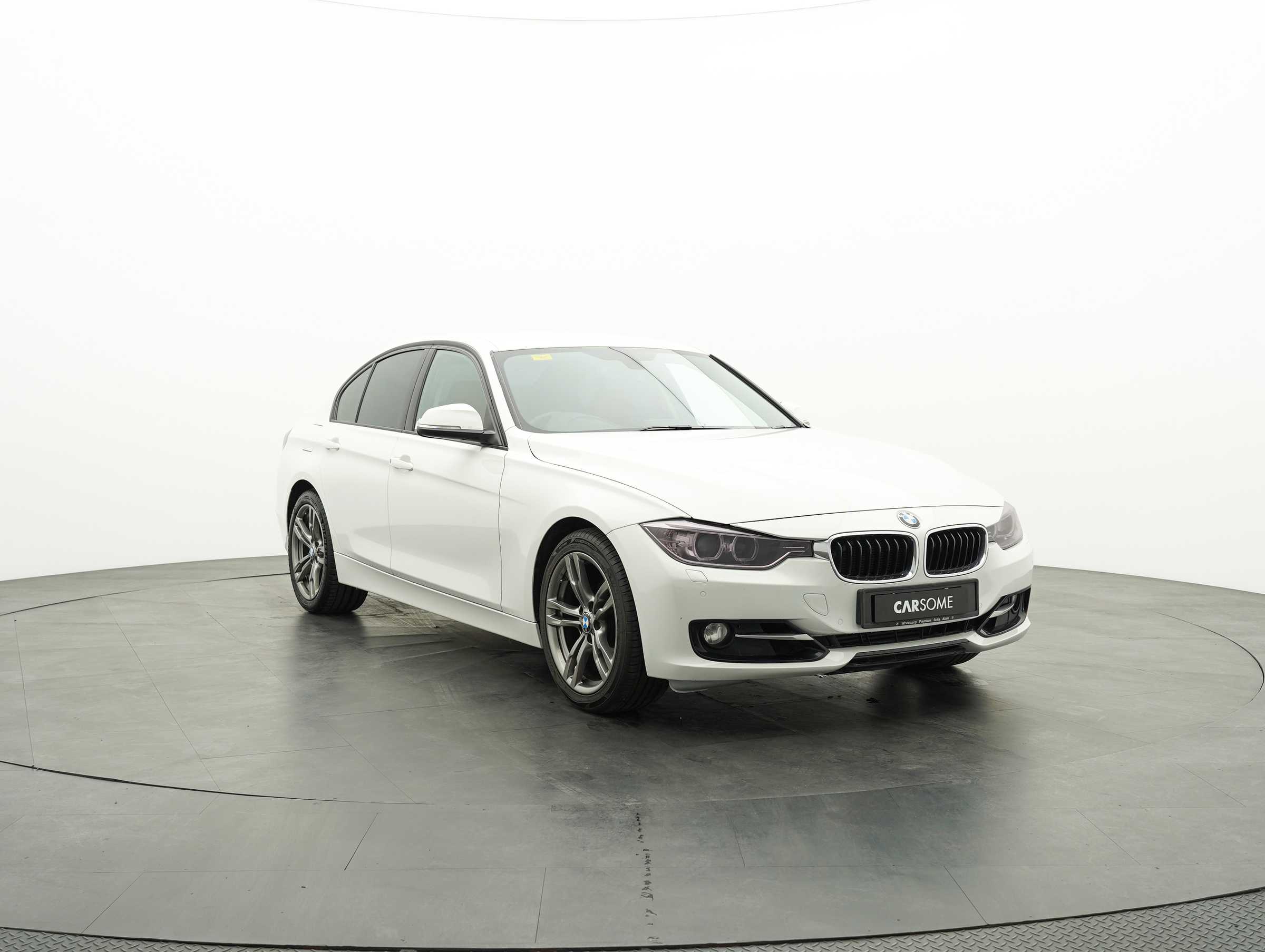 BMW 320i